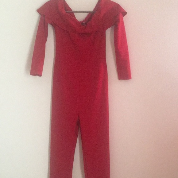 Off shoulder skinny legs jumpsuit. - Picture 2 of 4